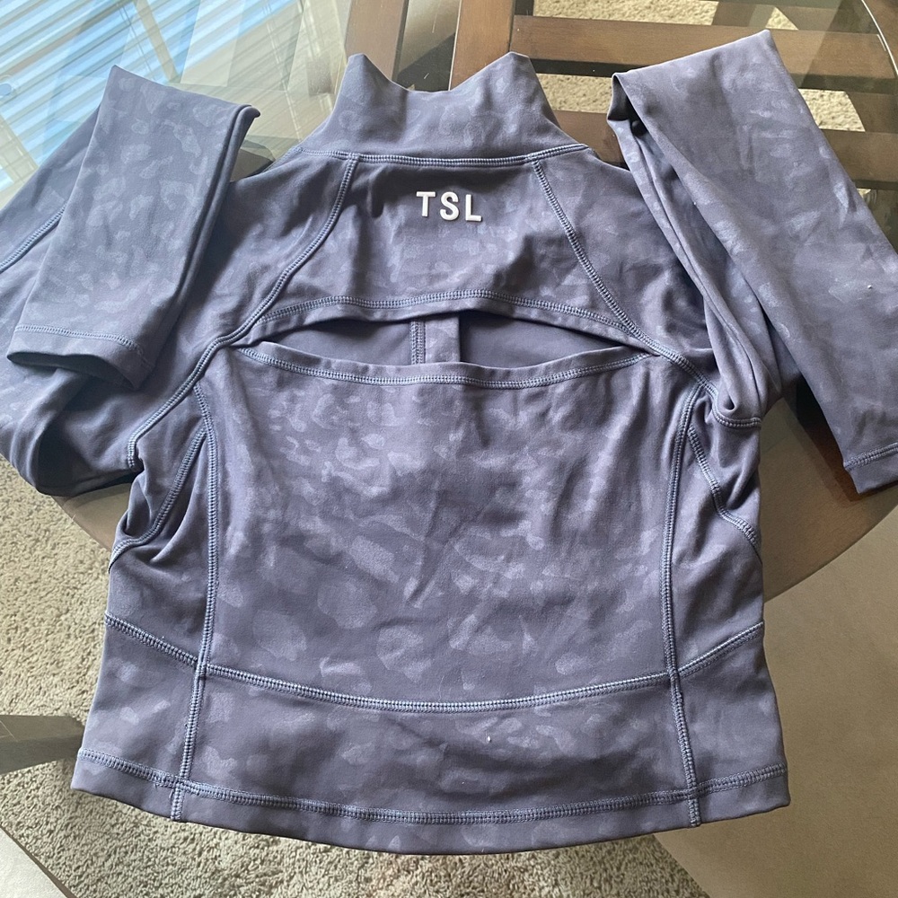 TSL collection affinity top in charcoal
